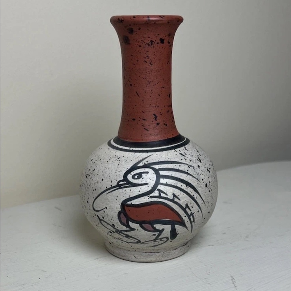 Painted Native Tribal Bird Vase Made In Panama 5” Tall x 10” Diameter